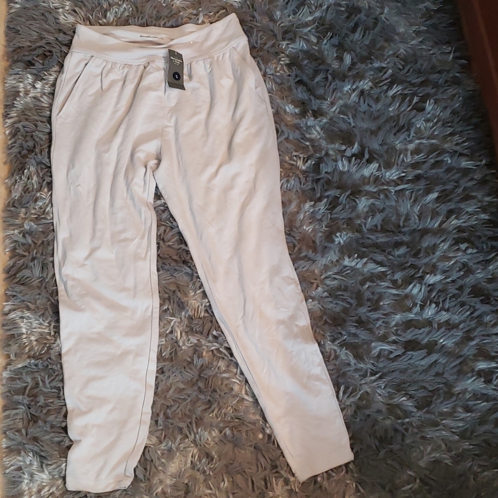 A&F brand new with tag gray pants